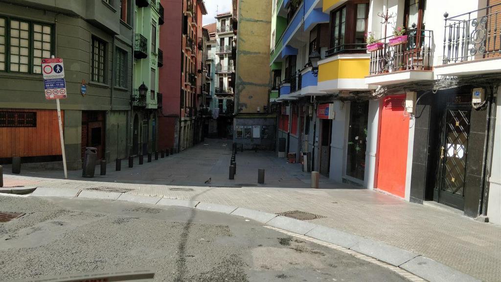 Fotos de un Bilbao vaciado por el estado de alarma