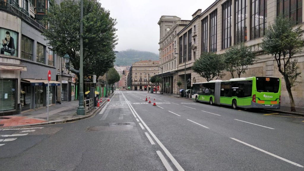 Fotos de un Bilbao vaciado por el estado de alarma